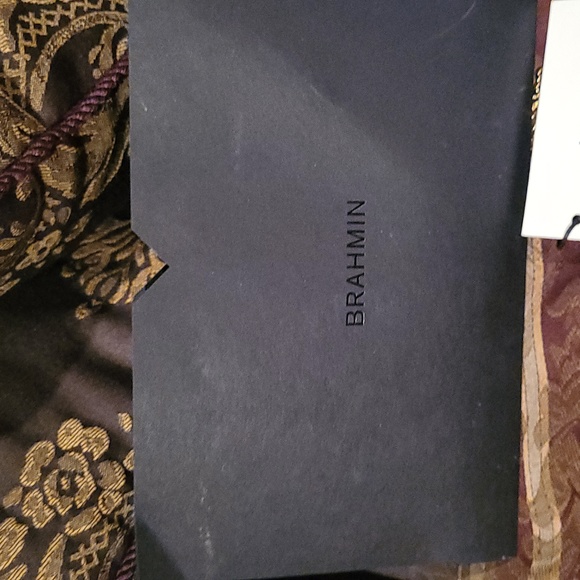 - Brahmin  Hp  chain clip off or around neck chain laynard  color shiny black ⚫️ - Picture 7 of 10